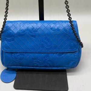 Bottega Venetta intrecciomirage Embossed Calfskin butterfly crossbody